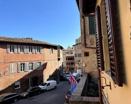 Nel Cuore Del Centro Storico Di * سيينا