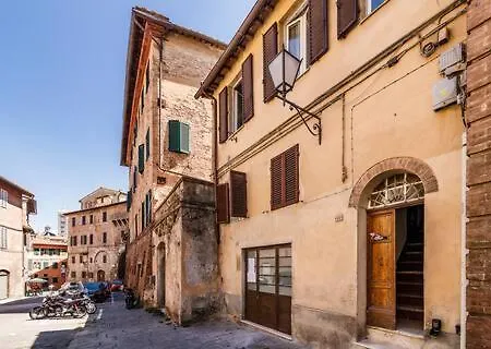 Nel Cuore Del Centro Storico Di סיינה